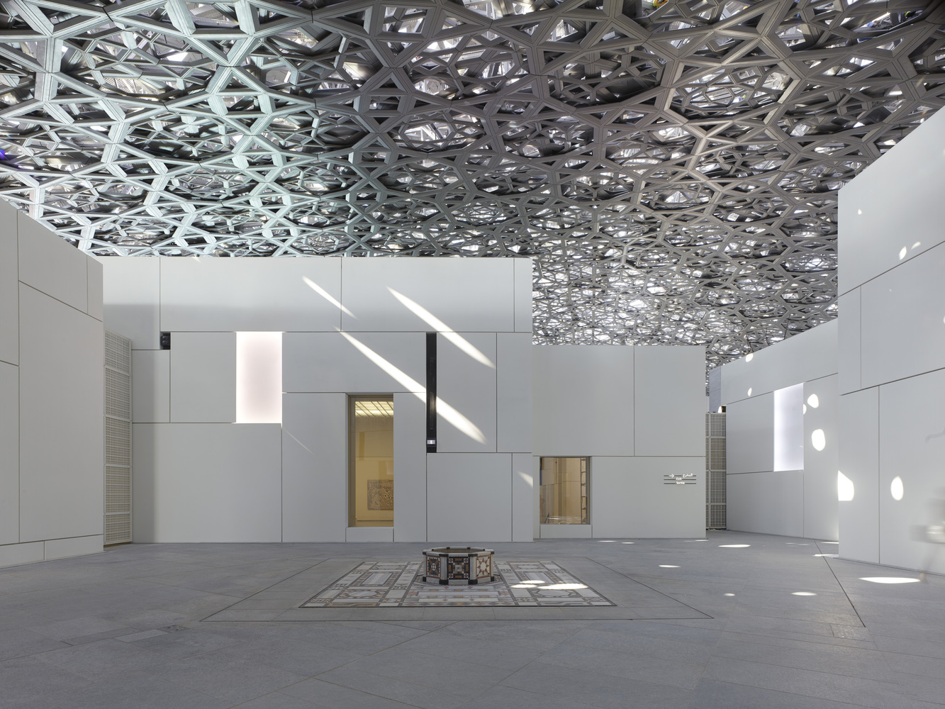 Louvre abu dhabi / ateliers jean nouvel
