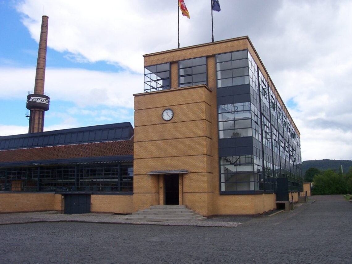 Fagus Factory / Walter Gropius + Adolf Meyer | Classics On Architecture Lab 28 Fagus factory / walter gropius + adolf meyer | classics on architecture lab