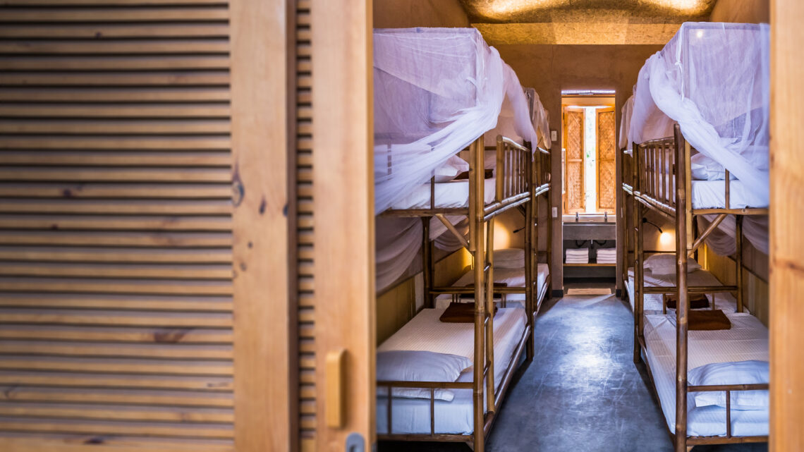 Hippofarm bioclimatic dormitories / t3 architects
