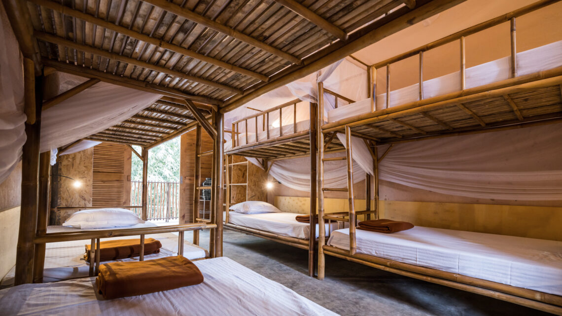 Hippofarm bioclimatic dormitories / t3 architects