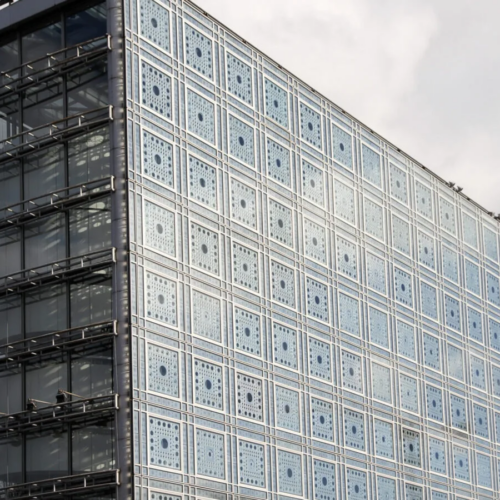 Institut du monde arabe / ateliers jean nouvel + pierre soria + gilbert lezenes + architecturestudio | classics on architecture lab
