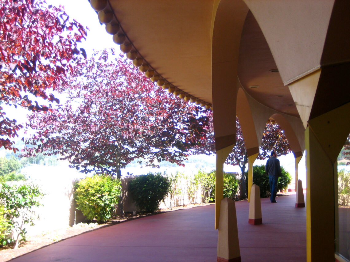 Marin Civic Center / Frank Lloyd Wright | Classics On Architecture Lab 15 Marin civic center / frank lloyd wright | classics on architecture lab