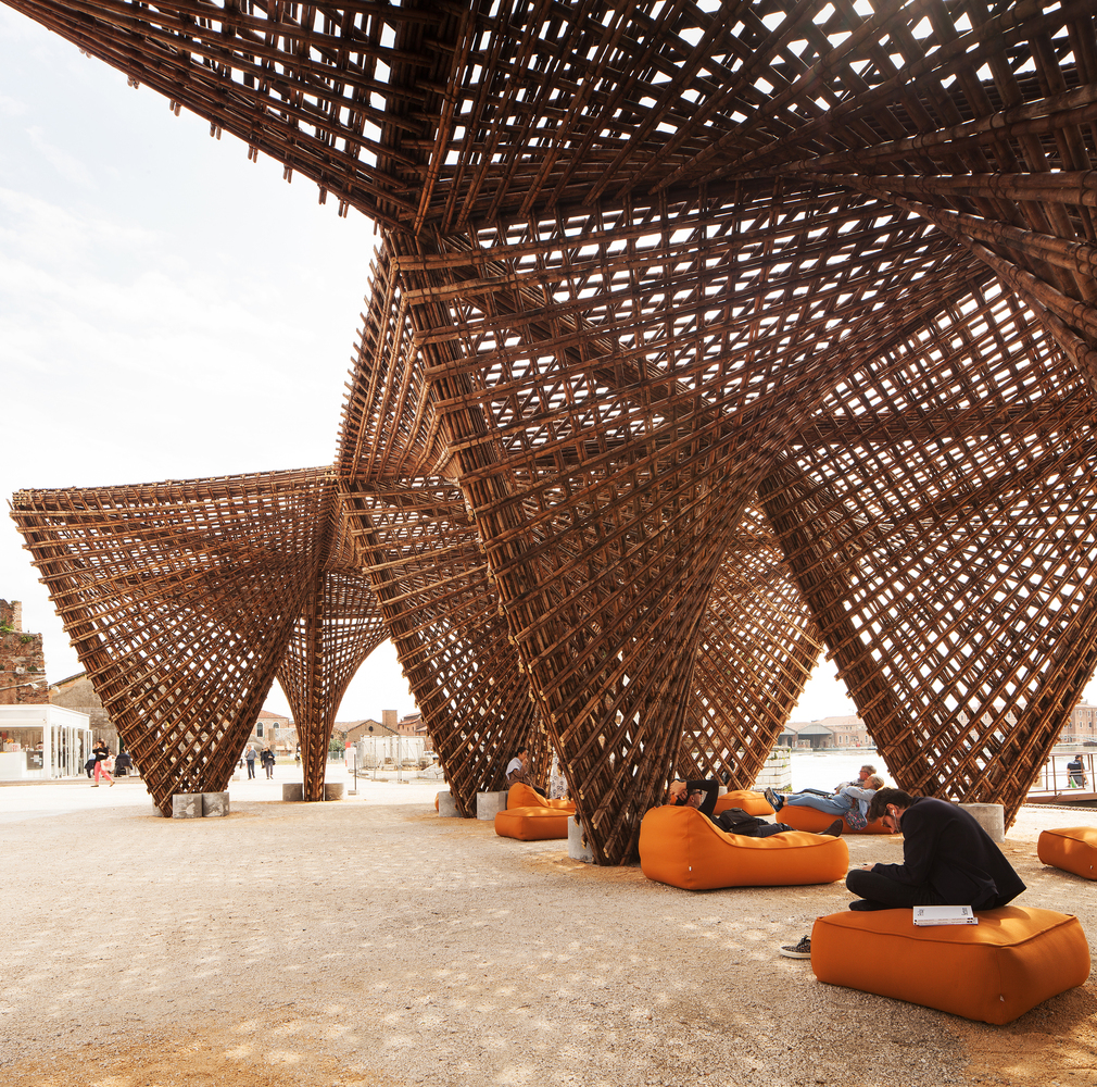 Bamboo stalactite / vtn architects