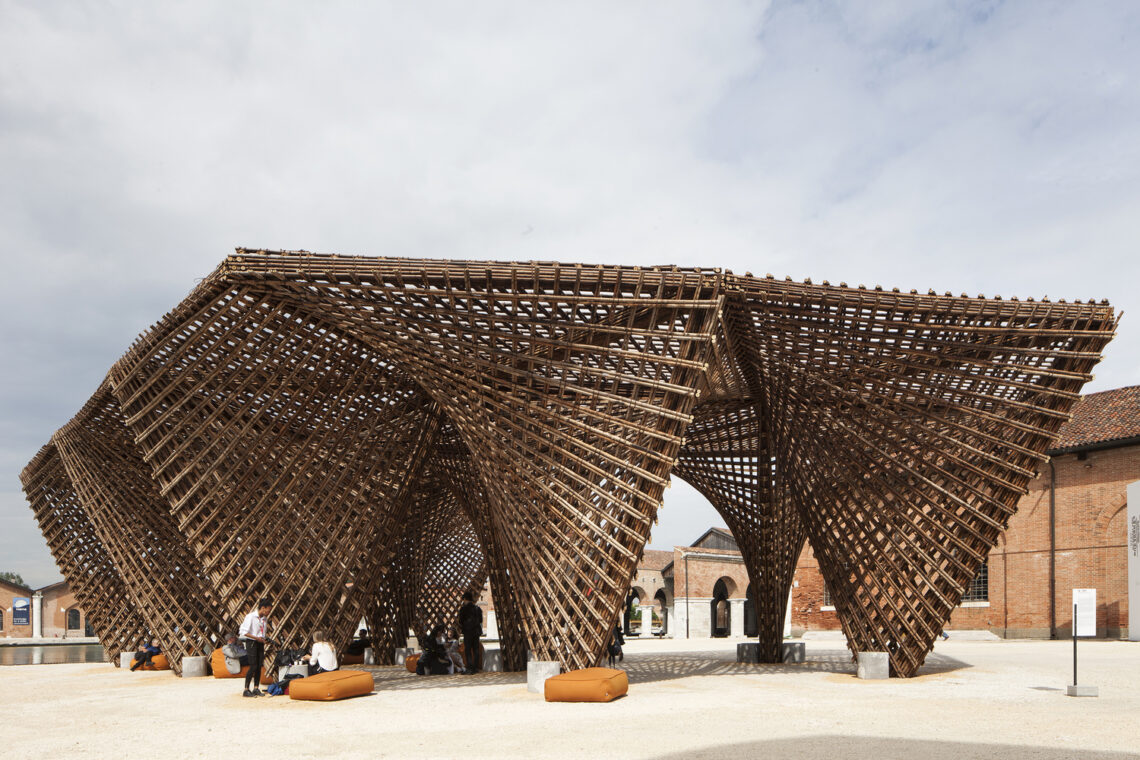 Bamboo stalactite / vtn architects