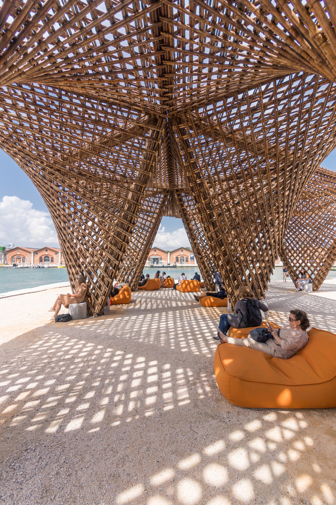 Bamboo stalactite / vtn architects