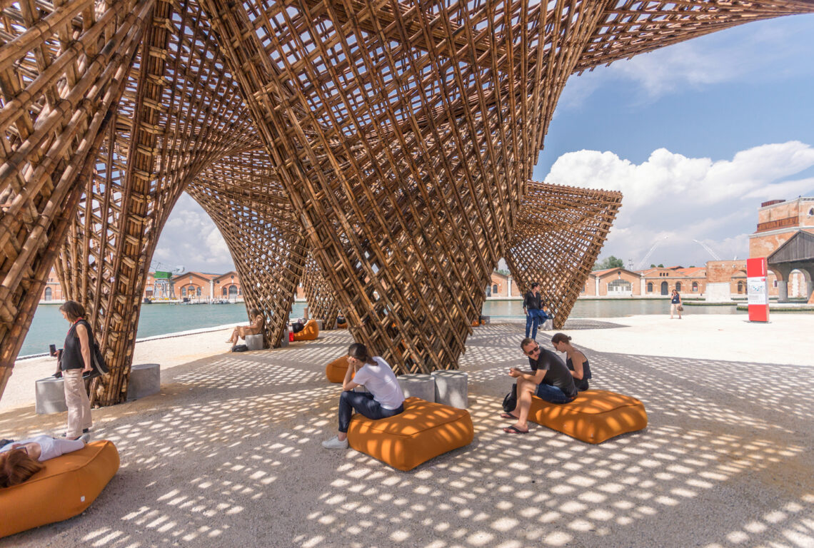 Bamboo stalactite / vtn architects
