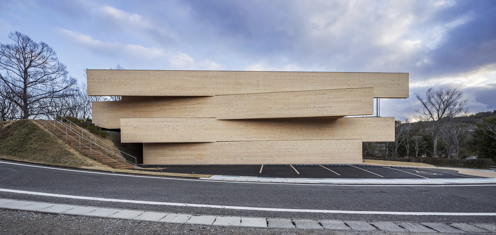 Kibi kogen n square / kengo kuma & associates