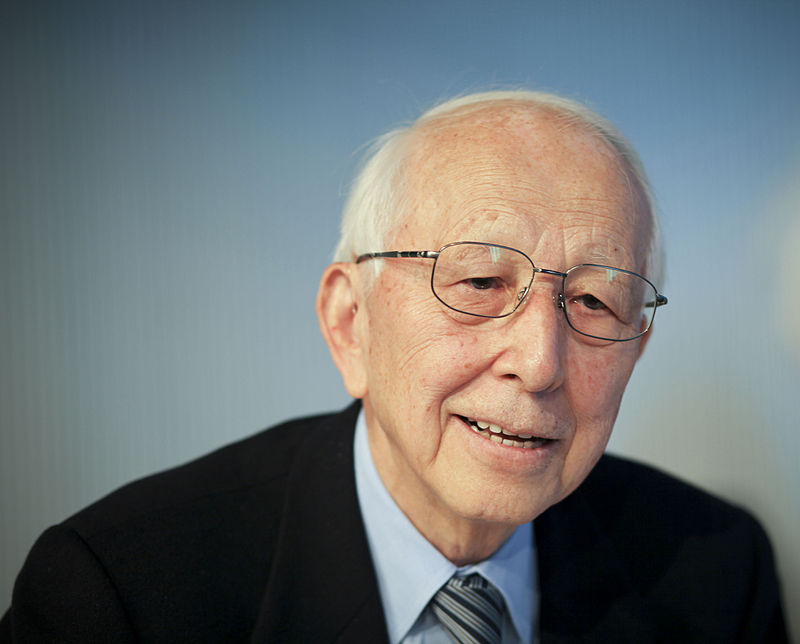 Makuhari Messe / Fumihiko Maki | Classics On Architecture Lab 14 Makuhari messe / fumihiko maki | classics on architecture lab