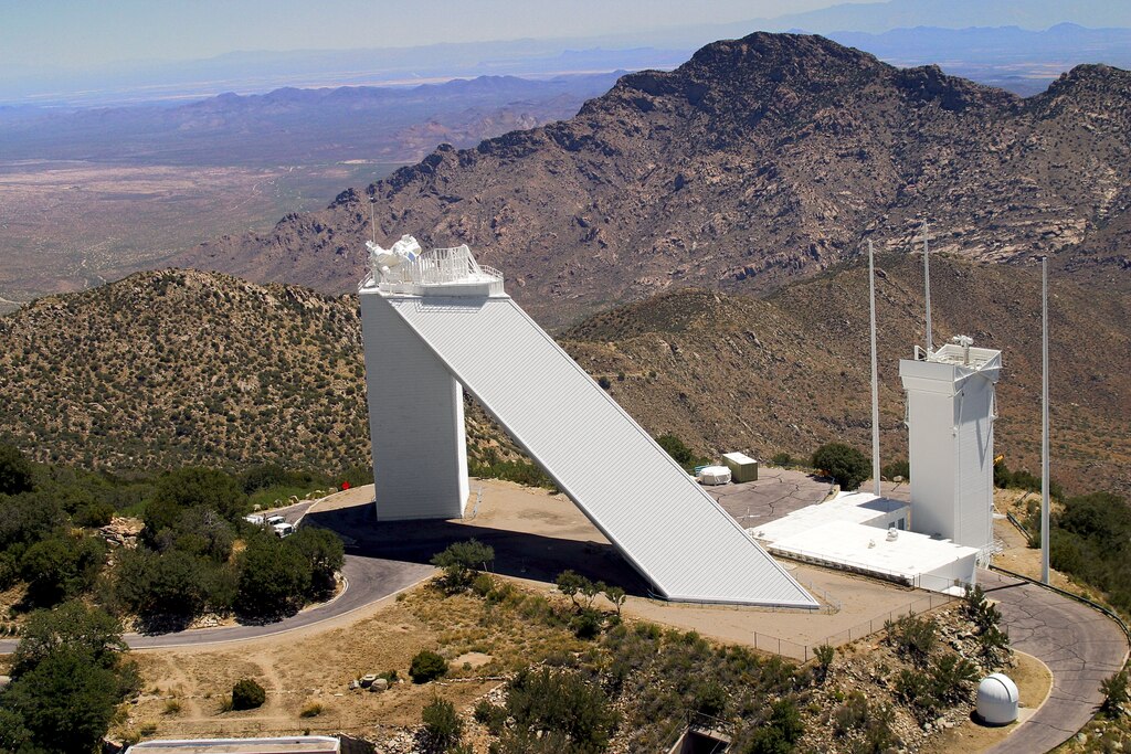 Mcmath-Pierce Solar Telescope, Kitt Peak National Observatory / Som | Classics On Architecture Lab 3 Mcmath-pierce solar telescope, kitt peak national observatory / som | classics on architecture lab
