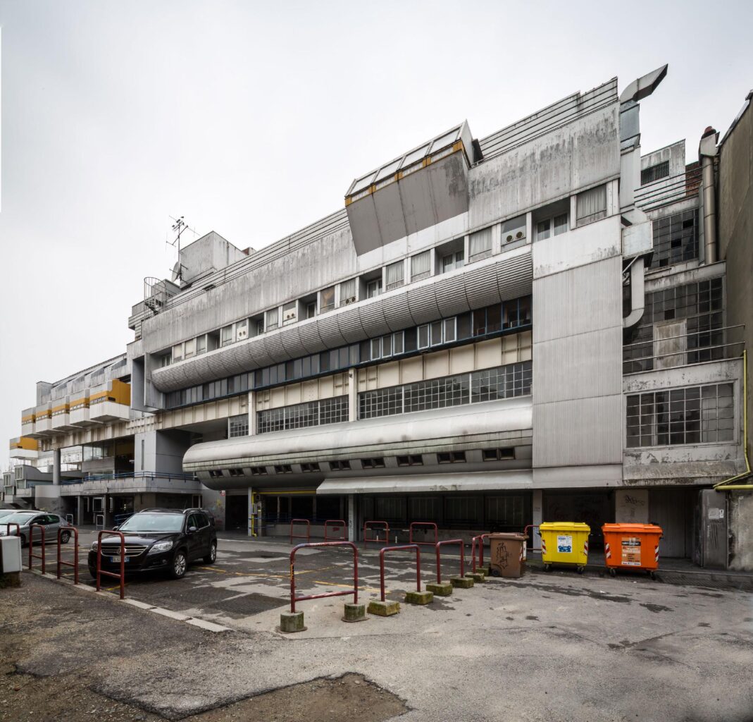 Residenze Est / Cappai Mainardis | Classics On Architecture Lab 7 Residenze est / cappai mainardis | classics on architecture lab