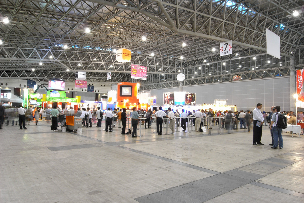 Stringio (1) Makuhari messe / fumihiko maki | classics on architecture lab