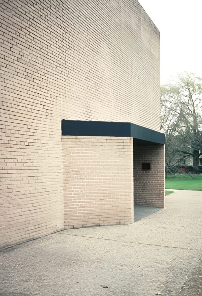 Rothko chapel / philip johnson, howard barnstone, eugene aubry | classics on architecture lab