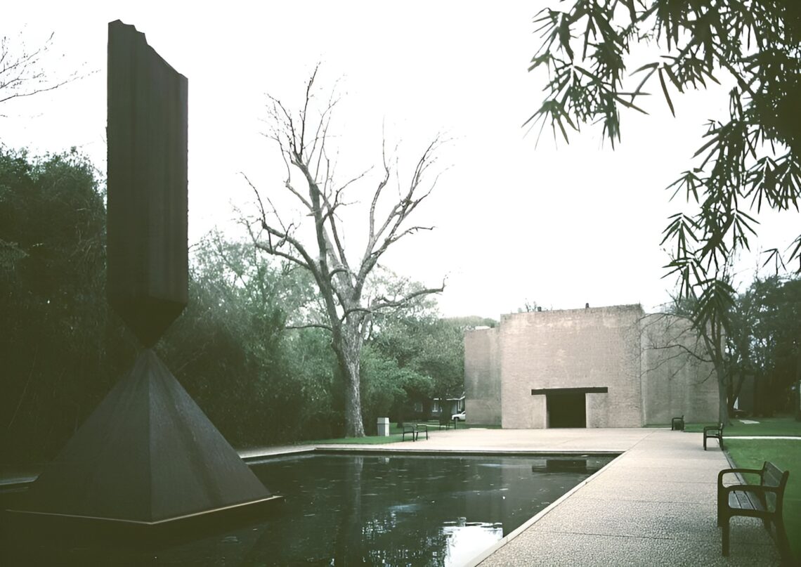 Rothko chapel / philip johnson, howard barnstone, eugene aubry | classics on architecture lab