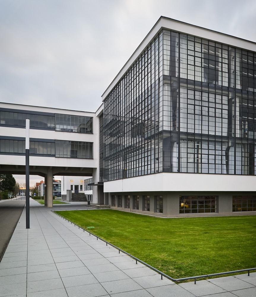 Dessau bauhaus / walter gropius | classics on architecture lab