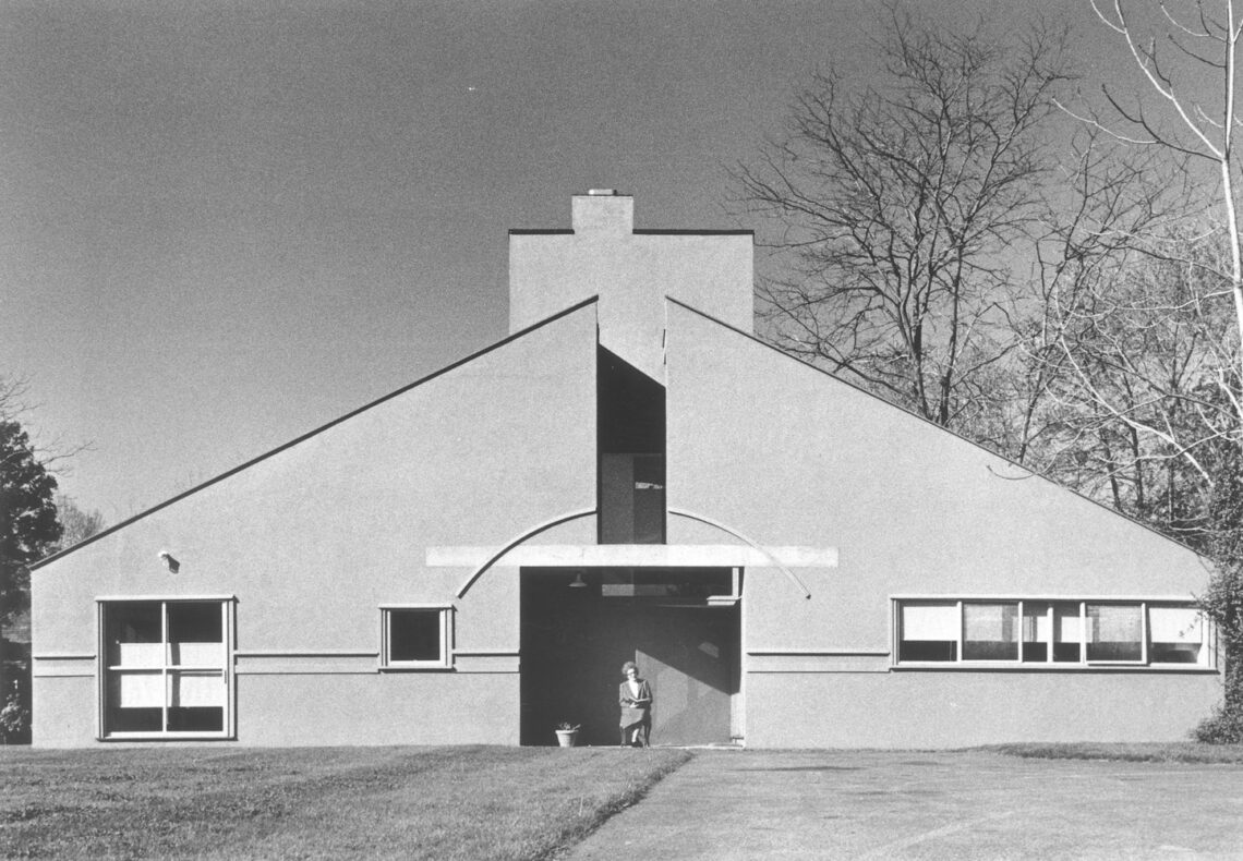 Vanna Venturi House / Robert Venturi | Classics On Architecture Lab 1 Vanna venturi house / robert venturi | classics on architecture lab