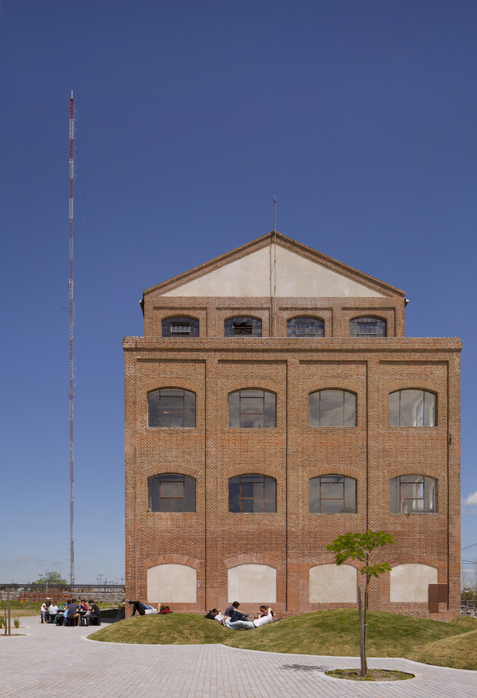 05_Molino_Marconetti-Liceo_Pre_-_-®_Federico_Cairoli Refunctionalization of the marconetti ex-mill / subsecretaría de obras de arquitectura, gobierno de santa fe