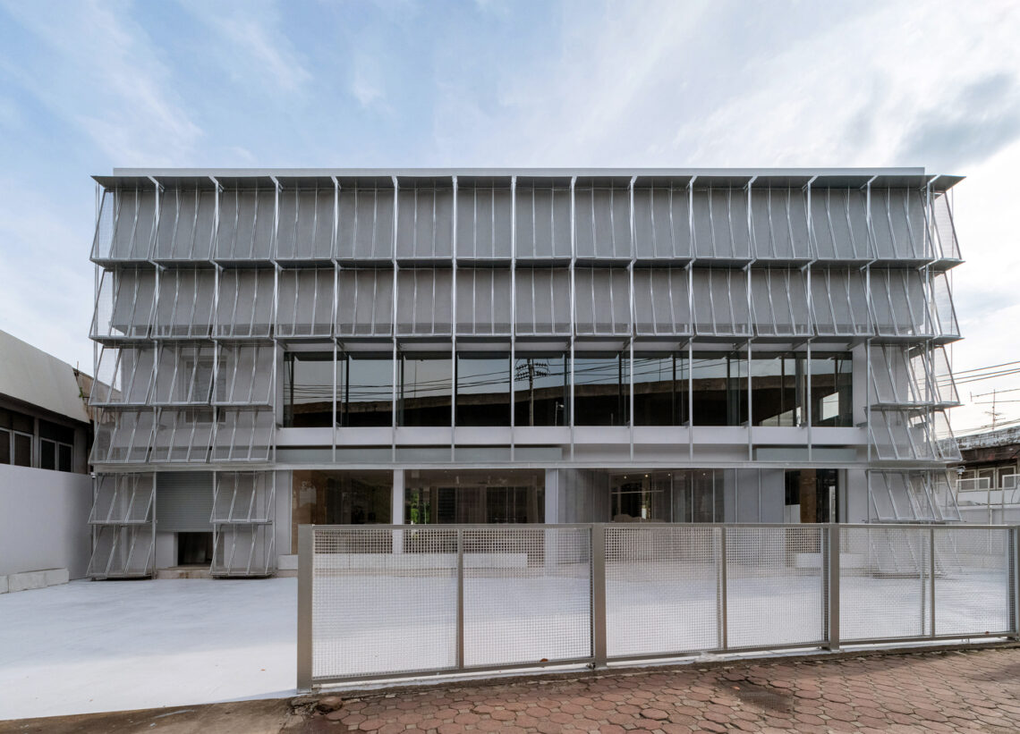 Archive auto service facility / phtaa