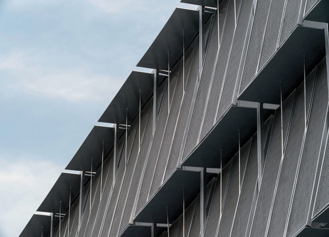 Archive auto service facility / phtaa