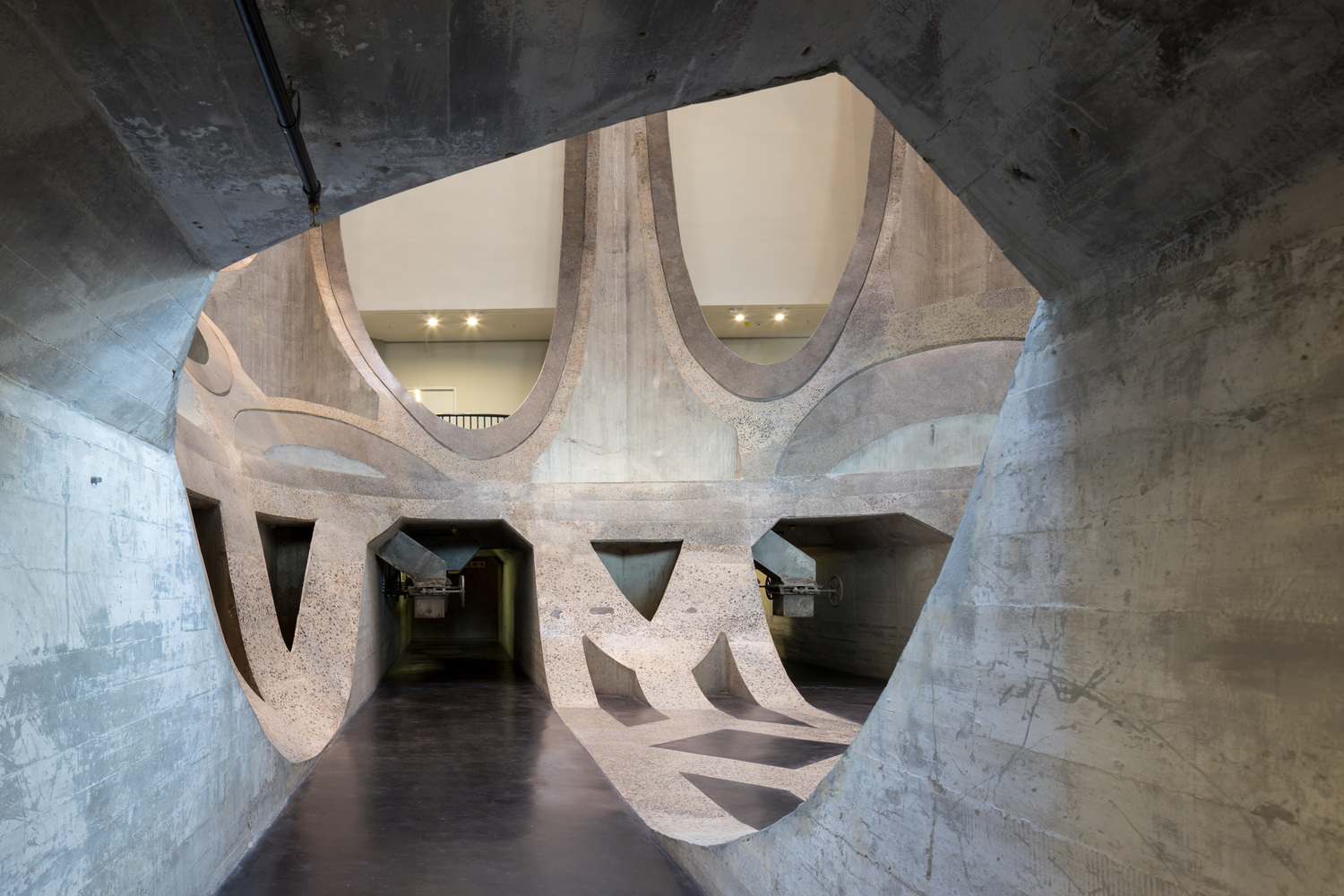 776_7__Hr_Zeitzmocaa_Heatherwickstudio_Credit_Iwan_Baan_View_Of_Atrium_From_Tunnel Zeitz museum of contemporary art africa / heatherwick studio