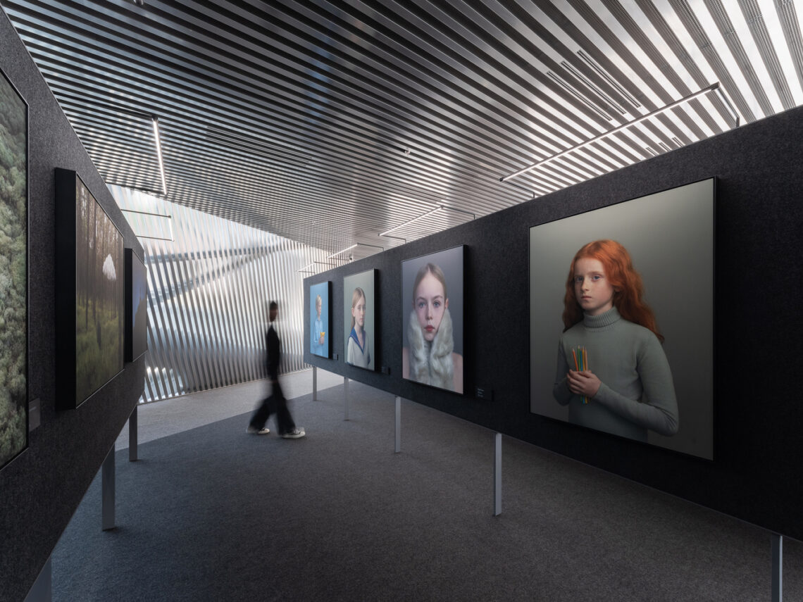 Dji Flagship Store / Various Associates 39 Dji flagship store / various associates