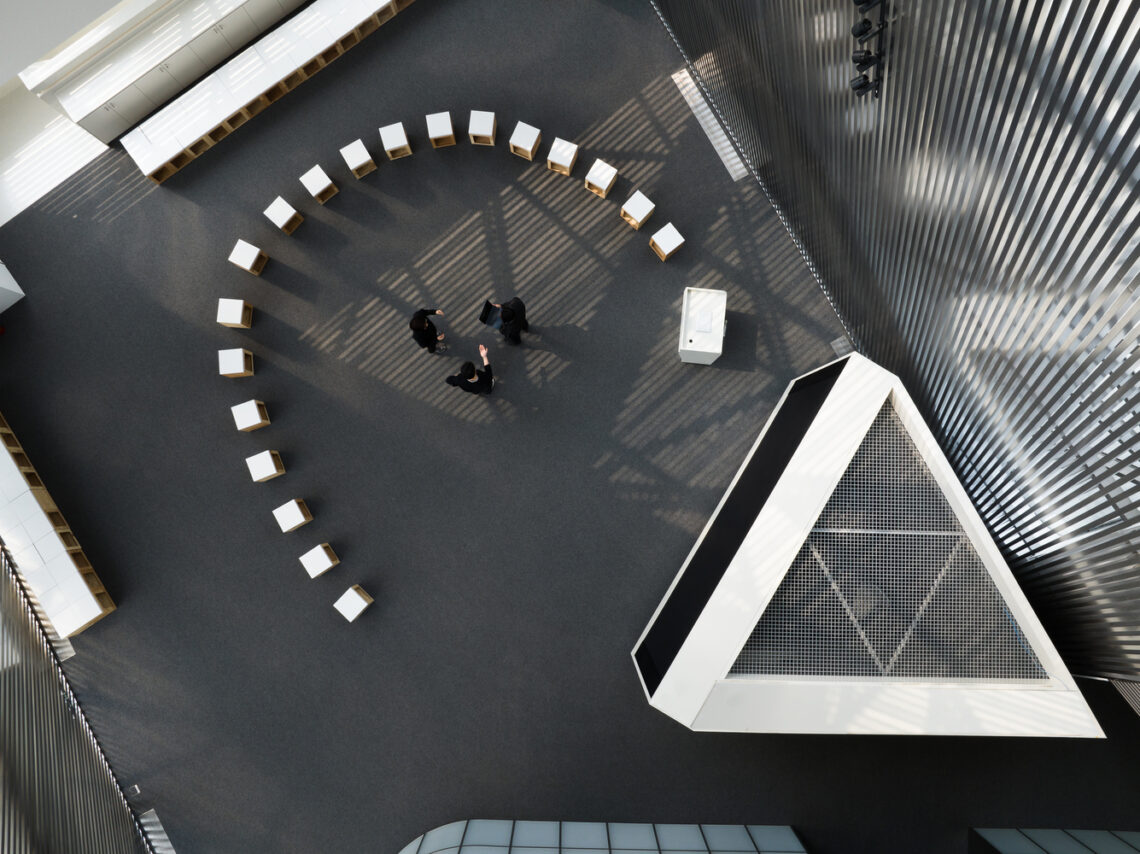 Dji Flagship Store / Various Associates 44 Dji flagship store / various associates