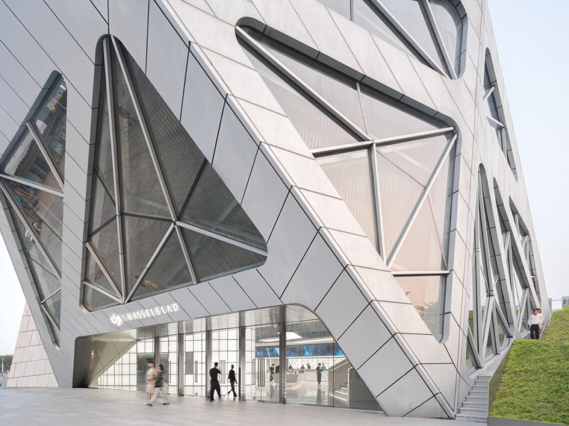 Dji Flagship Store / Various Associates 4 Dji flagship store / various associates