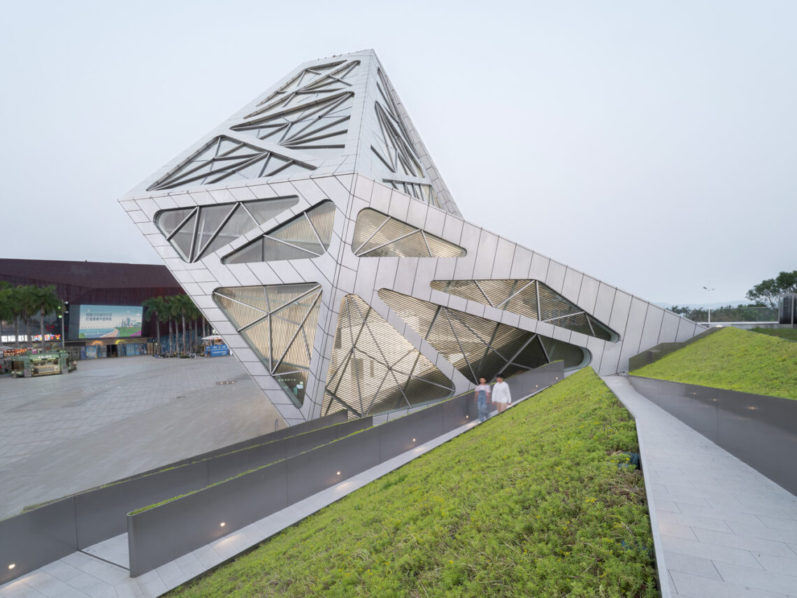 Dji Flagship Store / Various Associates 20 Dji flagship store / various associates