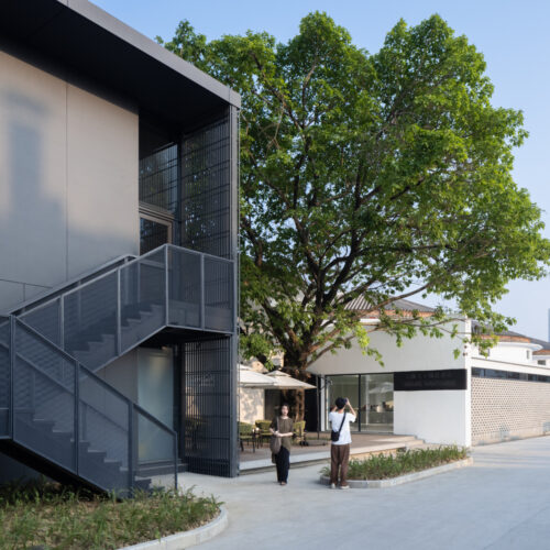 Grand Granary Bookstore Of Librairie Avant-Garde / Seu-Arch Art + Zen Architects 37 Grand granary bookstore of librairie avant-garde / seu-arch art + zen architects