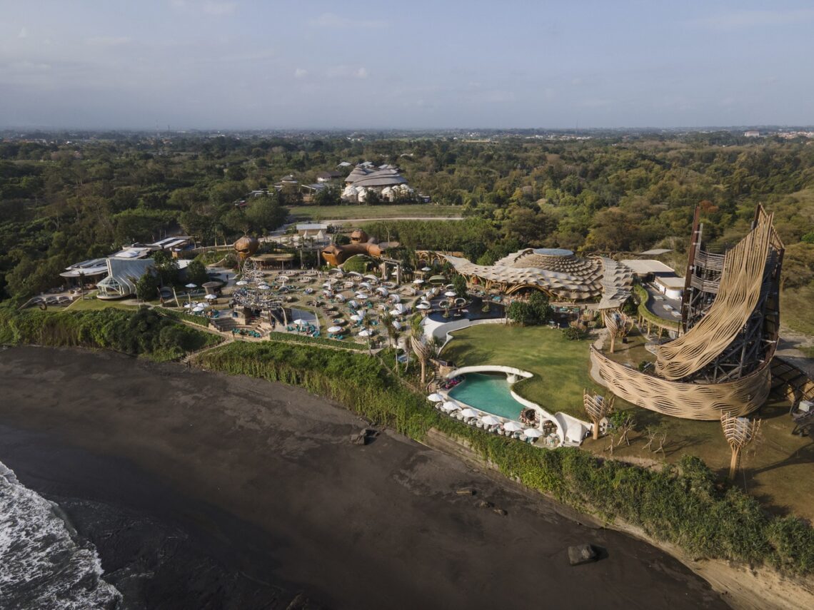 Luna Beach Club / Inspiral Architecture And Design Studios 10 Luna beach club / inspiral architecture and design studios