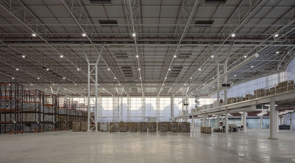 The Mayoral New Warehouse Logistics Center / System Arquitectura 27 The mayoral new warehouse logistics center / system arquitectura