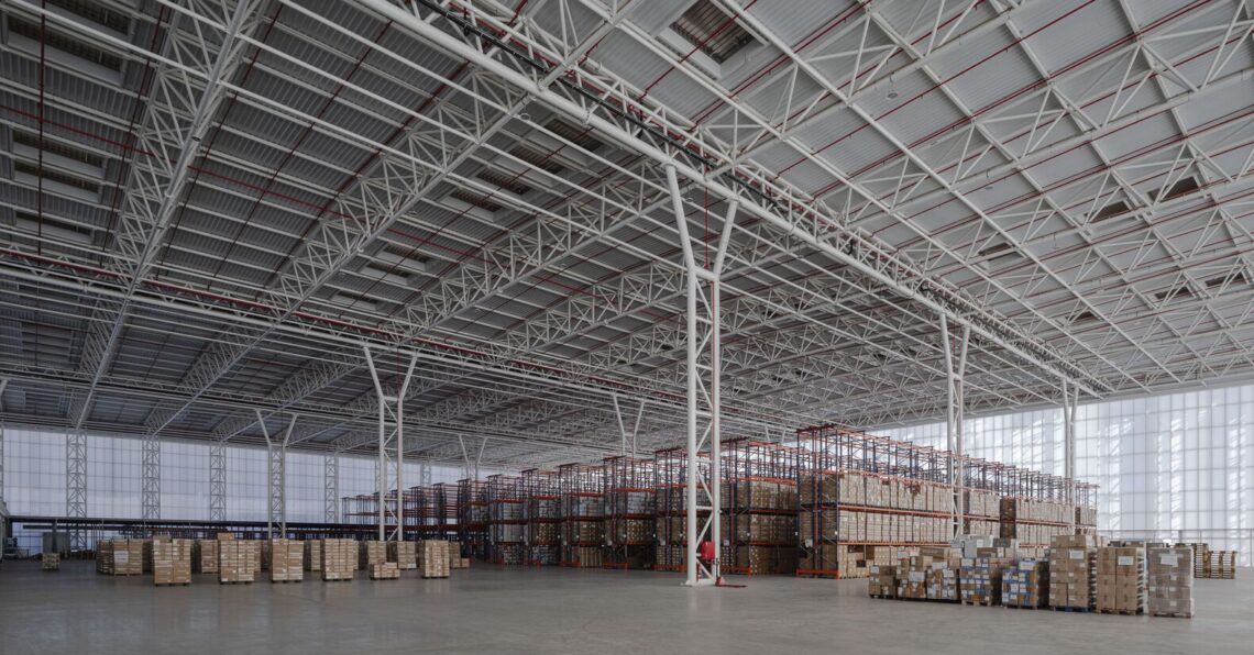 The Mayoral New Warehouse Logistics Center / System Arquitectura 8 The mayoral new warehouse logistics center / system arquitectura