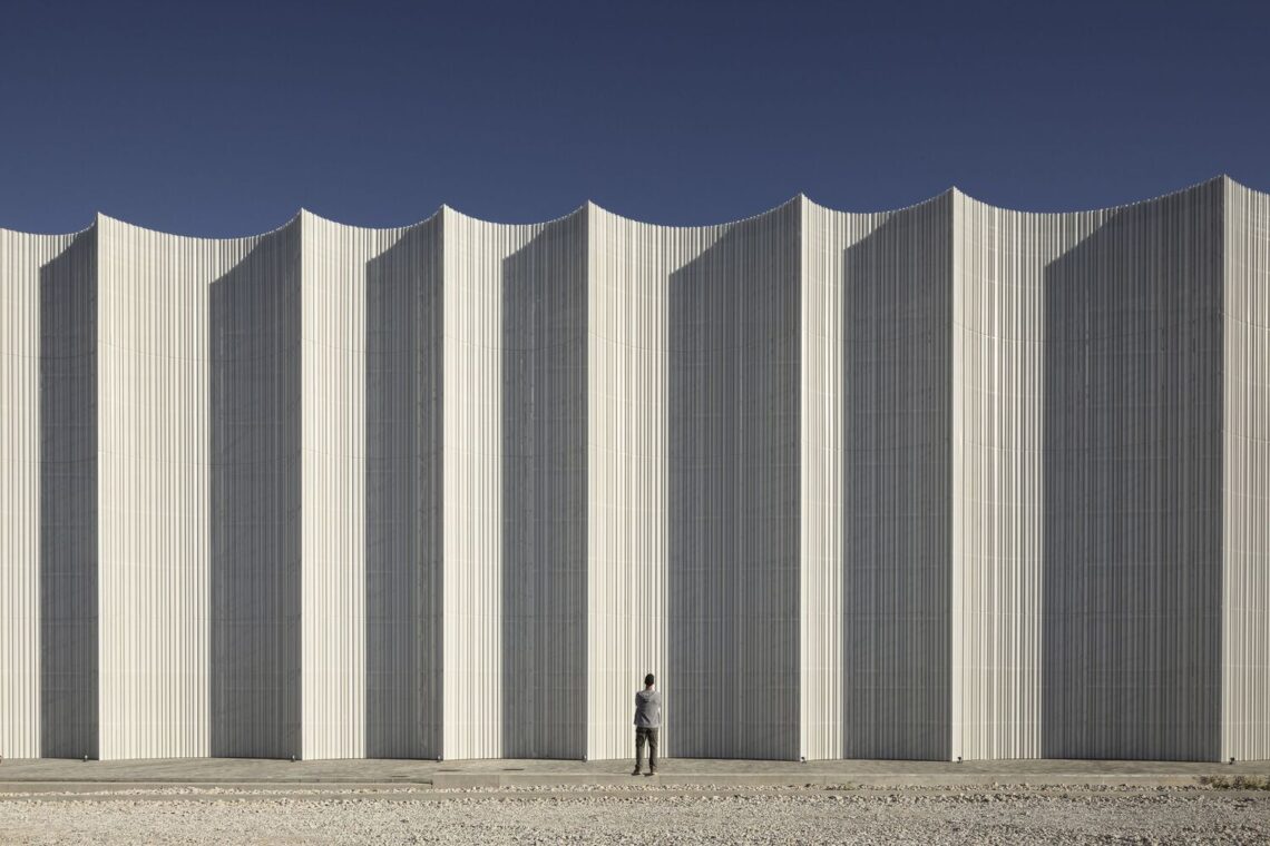 The Mayoral New Warehouse Logistics Center / System Arquitectura 1 The mayoral new warehouse logistics center / system arquitectura