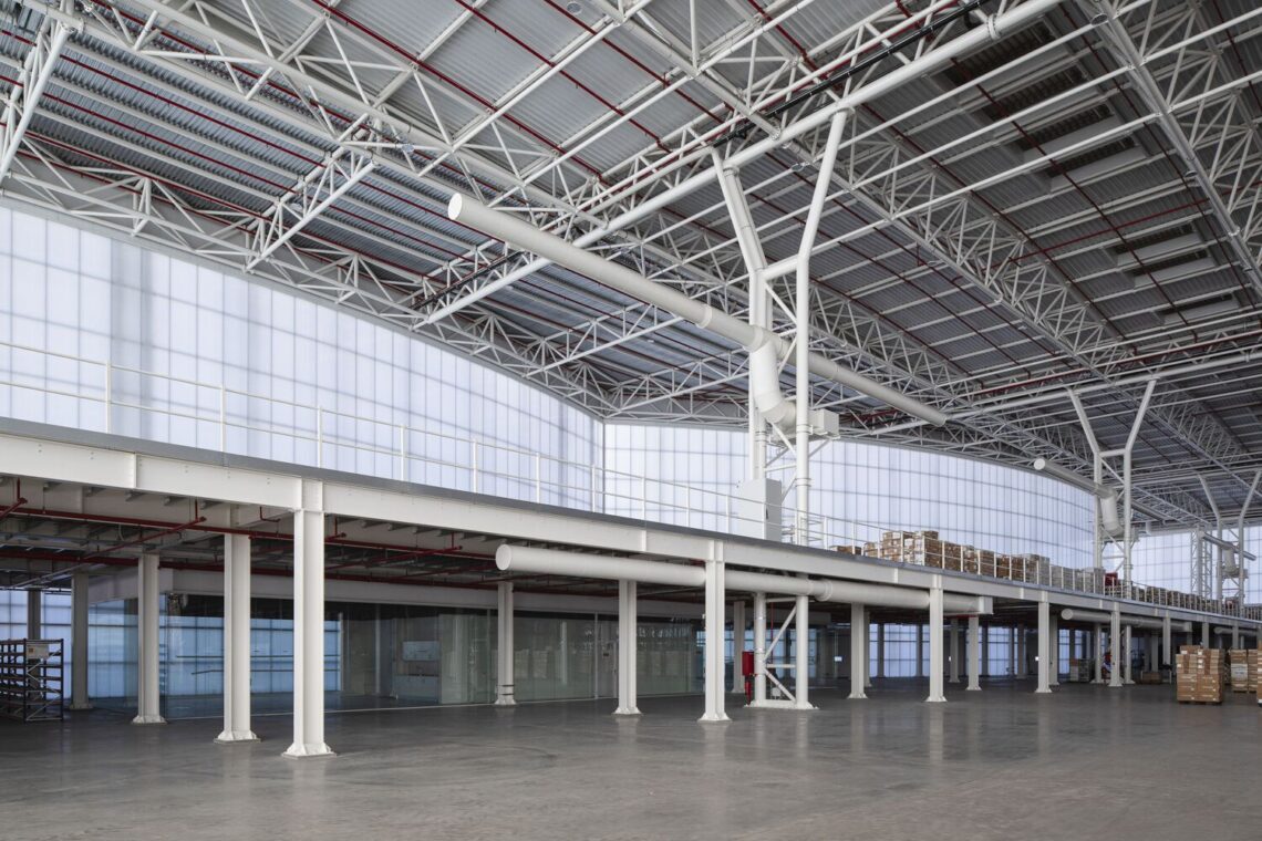 The Mayoral New Warehouse Logistics Center / System Arquitectura 10 The mayoral new warehouse logistics center / system arquitectura