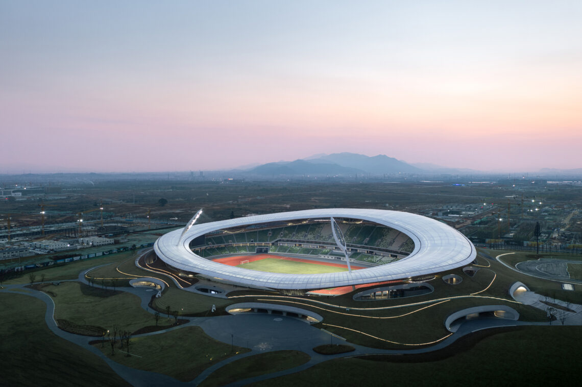 Quzhou sports park / mad architects