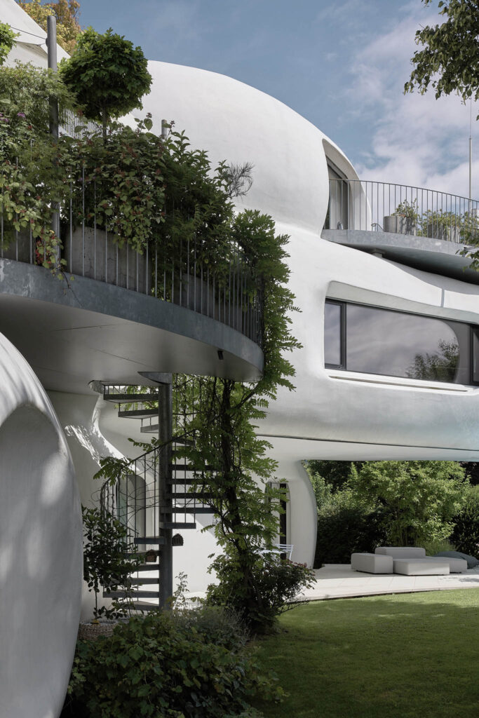 Amorph living sculpture / lechner & lechner architects