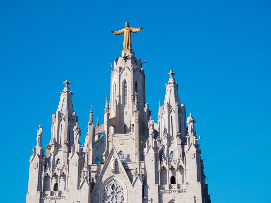 The ultimate guide to barcelona’s architecture and landmarks to visit
