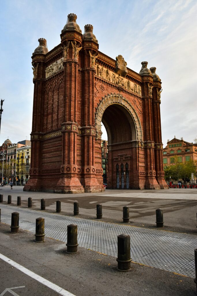 The ultimate guide to barcelona’s architecture and landmarks to visit