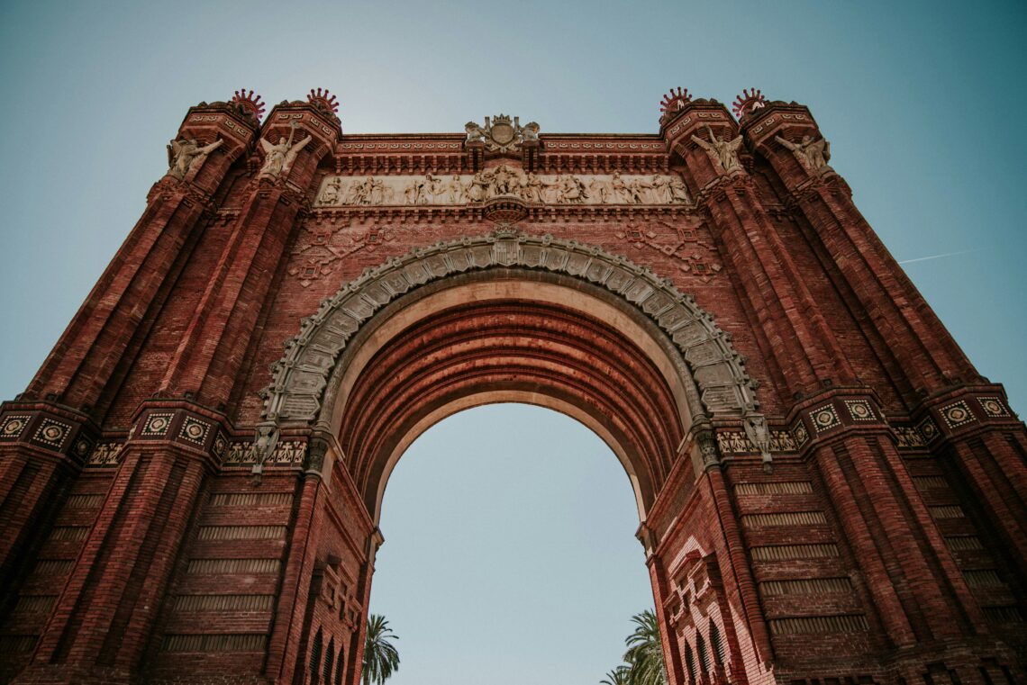 The ultimate guide to barcelona’s architecture and landmarks to visit