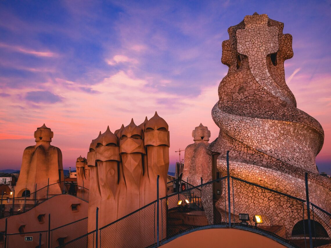The ultimate guide to barcelona’s architecture and landmarks to visit