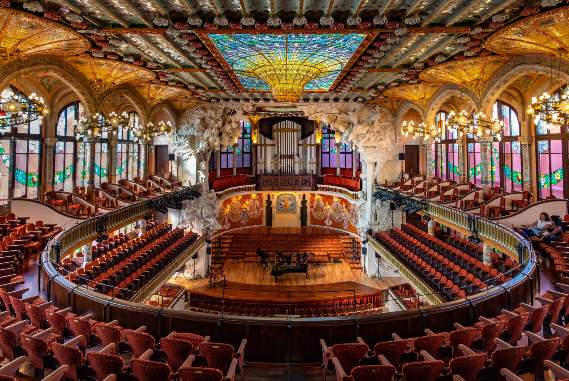 The ultimate guide to barcelona’s architecture and landmarks to visit