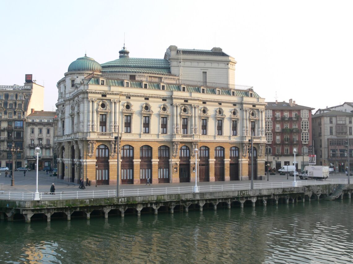 The ultimate guide to bilbao’s architecture and landmarks to visit