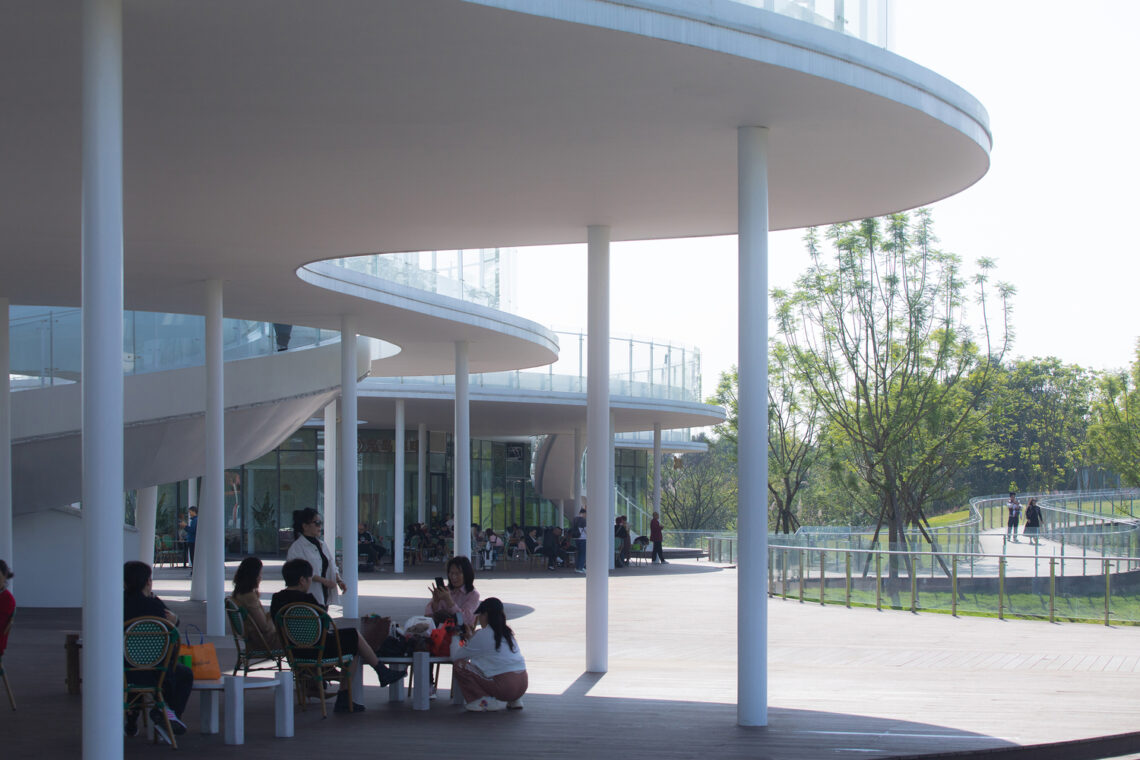 Lujiatan Wetland Park Commercial Service Center / Muda-Architects 23 Lujiatan wetland park commercial service center / muda-architects