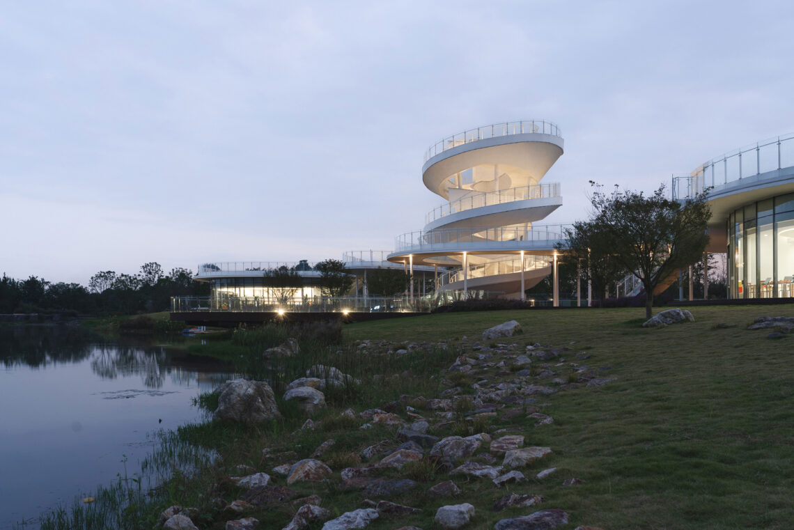 Lujiatan Wetland Park Commercial Service Center / Muda-Architects 4 Lujiatan wetland park commercial service center / muda-architects