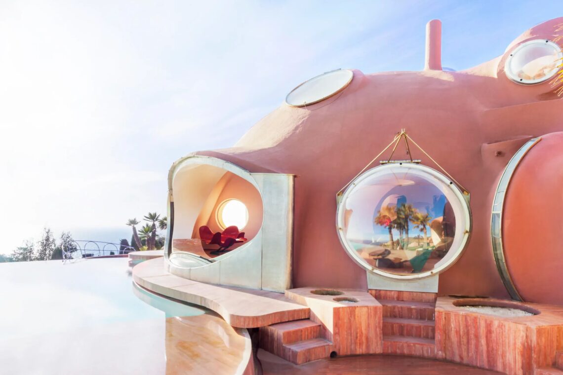 Palais Bulles / Antti Lovag | Classics On Architecture Lab 13 Palais bulles / antti lovag | classics on architecture lab