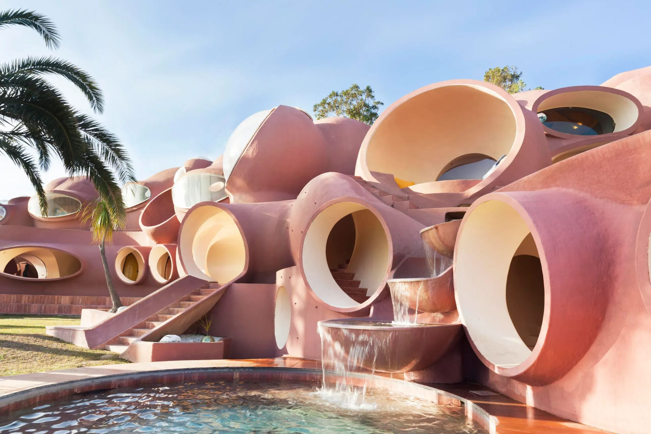 Palais-Bulles-Antti-Lovag-12 Palais bulles / antti lovag | classics on architecture lab
