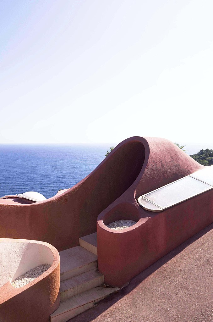 Palais Bulles / Antti Lovag | Classics On Architecture Lab 31 Palais bulles / antti lovag | classics on architecture lab