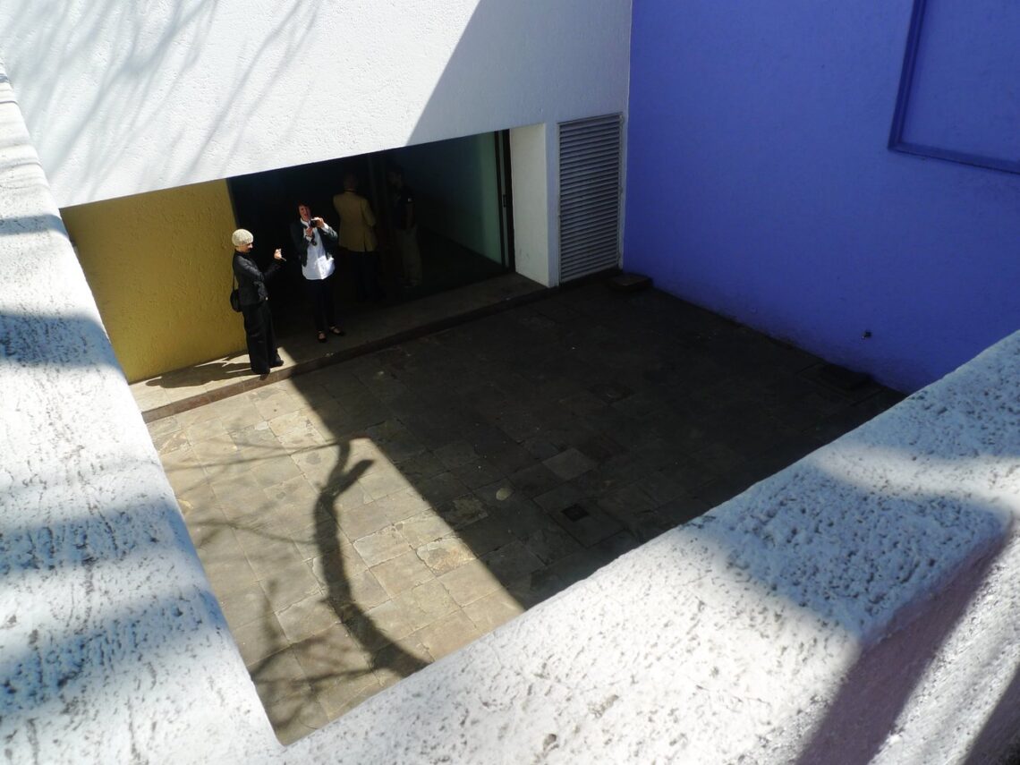 Gilardi house / luis barragán | classics on architecture lab