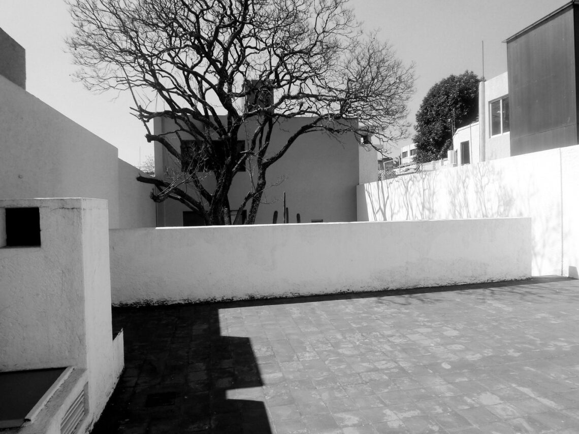 Gilardi house / luis barragán | classics on architecture lab