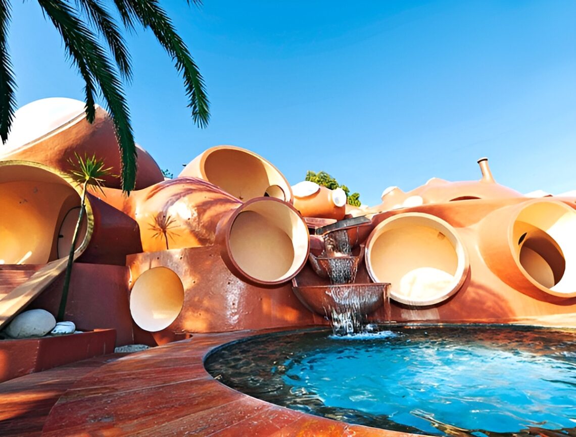 Palais Bulles / Antti Lovag | Classics On Architecture Lab 8 Palais bulles / antti lovag | classics on architecture lab