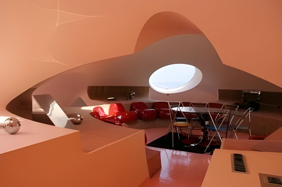 Palais Bulles / Antti Lovag | Classics On Architecture Lab 19 Palais bulles / antti lovag | classics on architecture lab